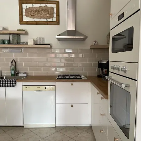 Zen Garden Vendeghaz Apartment