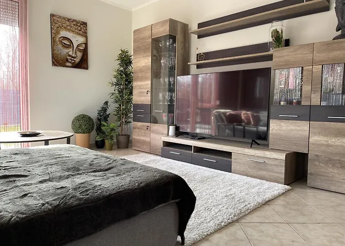 Zen Garden Vendeghaz Апартаменты *